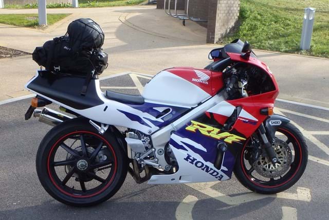 Honda RVF400R NC35
